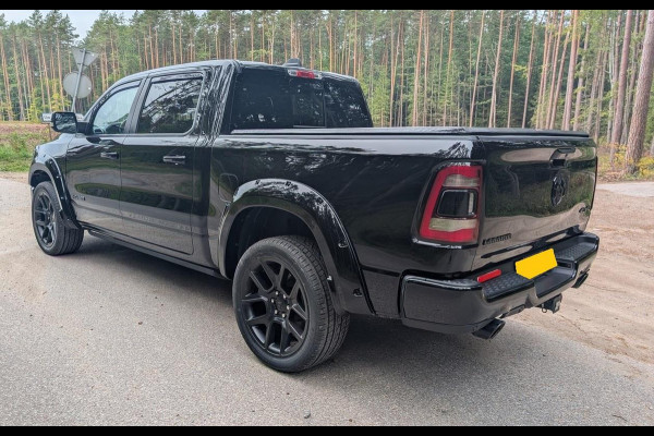 Dodge Ram 1500 Larami Black Edition 5.7 V8 4x4 Crew Cab LPG onderbouw