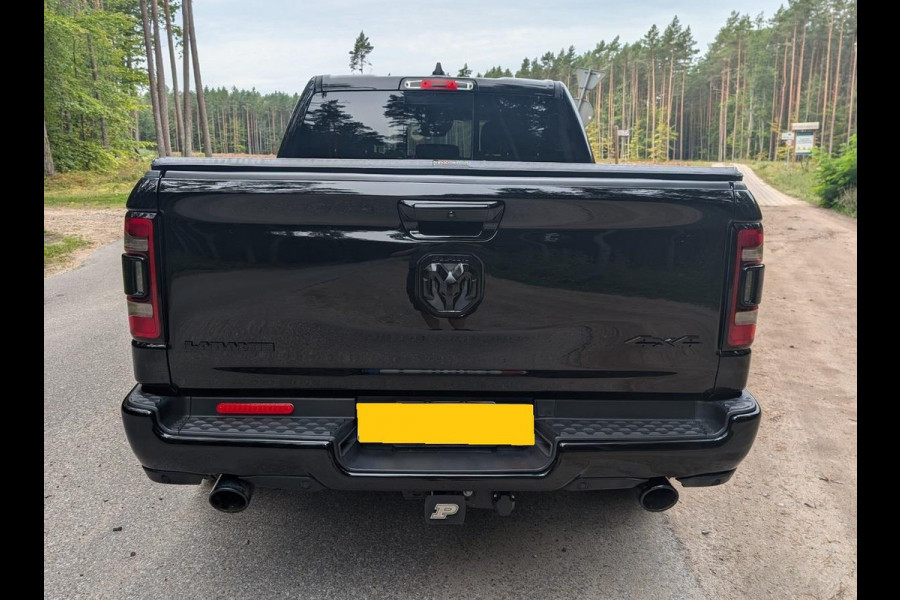 Dodge Ram 1500 Larami Black Edition 5.7 V8 4x4 Crew Cab LPG onderbouw