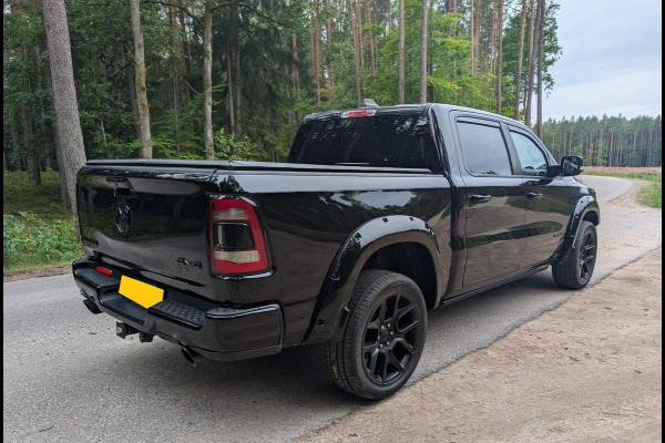 Dodge Ram 1500 Larami Black Edition 5.7 V8 4x4 Crew Cab LPG onderbouw