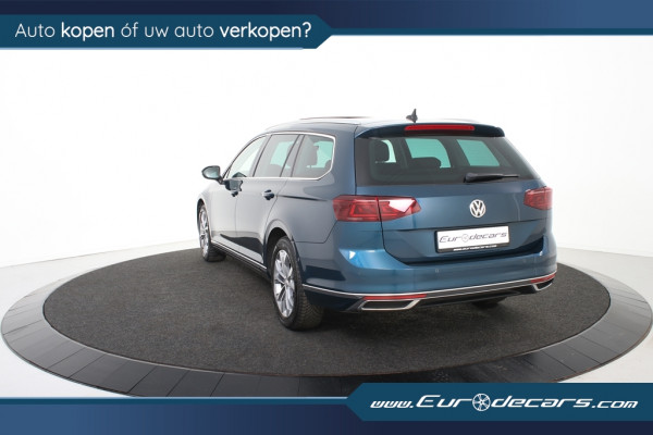 Volkswagen Passat 1.5 TSI Elegance iQ *Panoramadak*Leer*Trekhaak*Full-option*