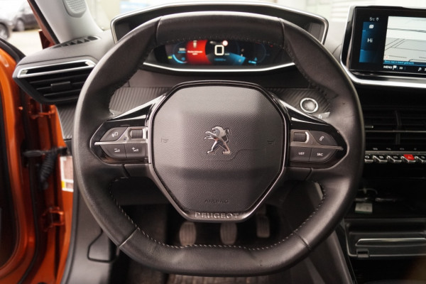 Peugeot 2008 1.2 PureTech Allure -NAVI-ECC-PDC-