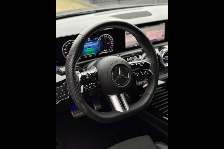 Mercedes-Benz CLA-Klasse 250 e AMG Line CarPlay Facelift