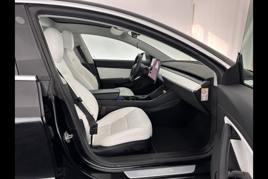 Tesla Model 3 Standard RWD Plus 60 kWh [ 3-Fase ] *PANO | AUTO-PILOT | NAPPA-LEATHER | KEYLESS | FULL-LED | MEMORY-PACK | SURROUND-VIEW | DAB | APP-CONNECT | DIGI-COCKPIT | LANE-ASSIST | TOWBAR | COMFORT-SEATS | 18"ALU*