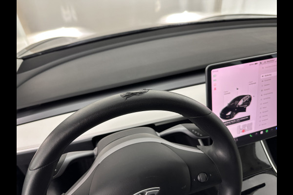 Tesla Model 3 Standard RWD Plus 60 kWh [ 3-Fase ] *PANO | AUTO-PILOT | NAPPA-LEATHER | KEYLESS | FULL-LED | MEMORY-PACK | SURROUND-VIEW | DAB | APP-CONNECT | DIGI-COCKPIT | LANE-ASSIST | TOWBAR | COMFORT-SEATS | 18"ALU*