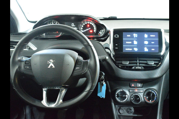 Peugeot 2008 1.2 PureTech Blue Lion PANORAMADAK | NAVIGATIE | CARPLAY | PARKEERSENSOREN | AIRCO | 47.391km