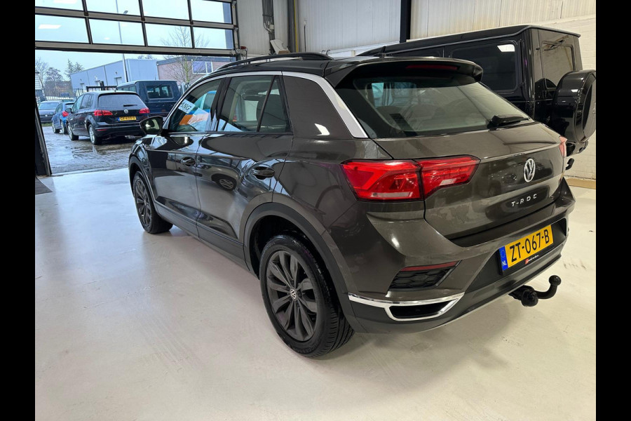 Volkswagen T-Roc 1.5 TSI Sport+INC 1 JAAR GARANTIE KERSTACTIE !! PANORAMADAK