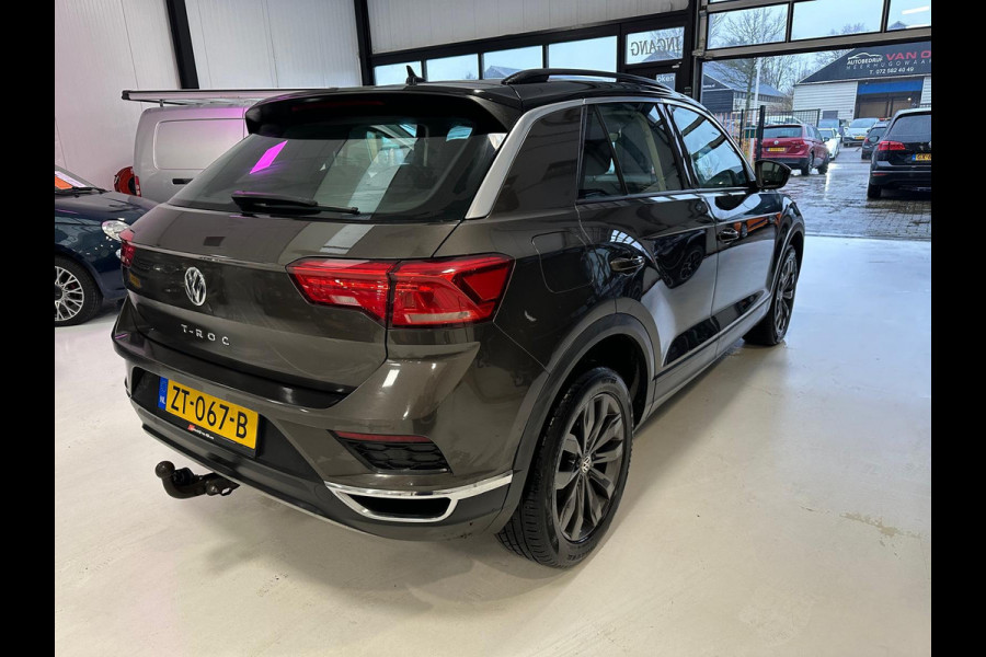 Volkswagen T-Roc 1.5 TSI Sport+INC 1 JAAR GARANTIE KERSTACTIE !! PANORAMADAK