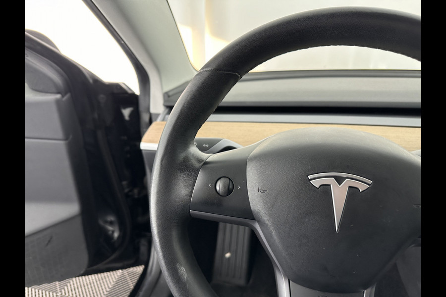 Tesla Model 3 Standard RWD Plus 60 kWh [ 3-Fase ] (INCL.BTW) Aut. *PANO | AUTO-PILOT | NAPPA-LEATHER | KEYLESS | FULL-LED | MEMORY-PACK | SURROUND-VIEW | DAB | APP-CONNECT | DIGI-COCKPIT | LANE-ASSIST | TOWBAR | COMFORT-SEATS | 18"ALU*