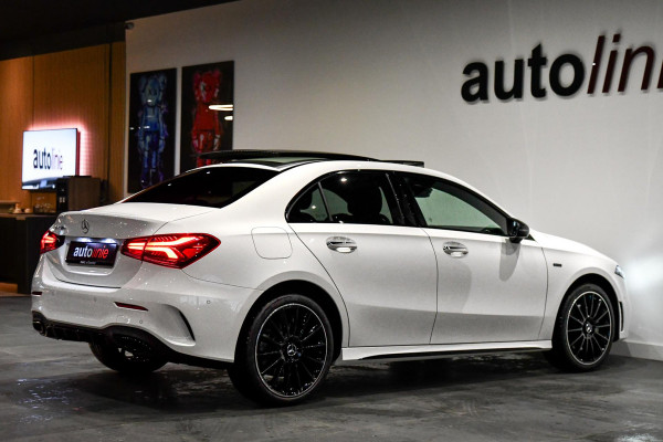 Mercedes-Benz A-Klasse 250 e AMG Edition. Memory, Pano, Distro+, HUD, Burm, Camera, Keyless, Sfeer, CarPlay, Multibeam!