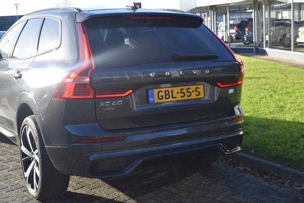 Volvo XC60 T6 350PK Automaat AWD Ultimate Dark | B&W | ACC | 360 camera | 21"LMV | Panoramadak | Wool blend | Stuurverwarming