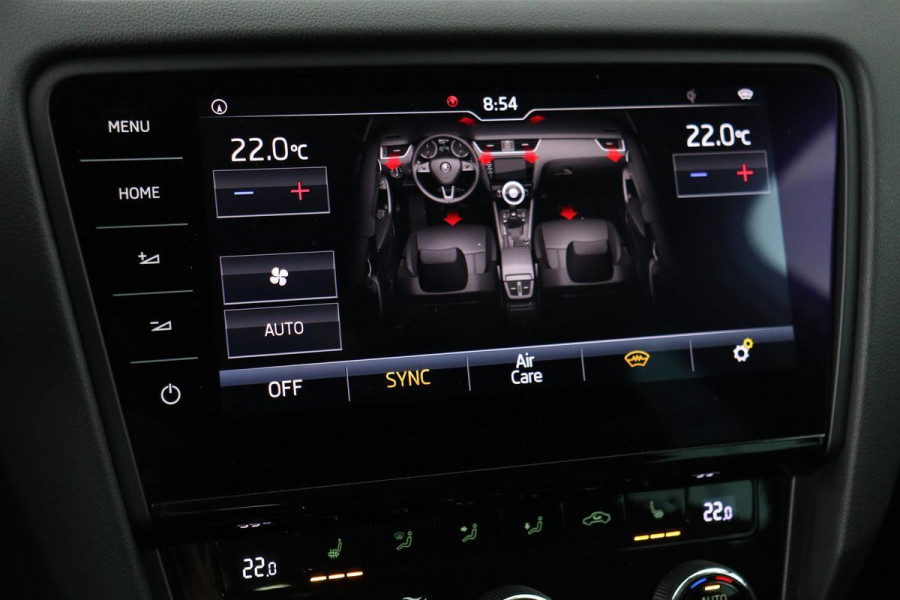 Škoda Octavia 1.5 TSI Business Edition | Stoelverwarming | Trekhaak | Full LED | Camera | Virtual Cockpit | Verwarmde voorruit | Carplay | DAB | Navigatie