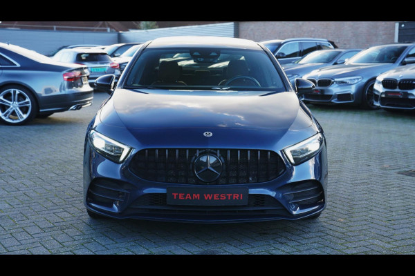 Mercedes-Benz A-Klasse 180 d Launch Edition Premium Plus | Stoelverwarming | 360 Camera | Pano