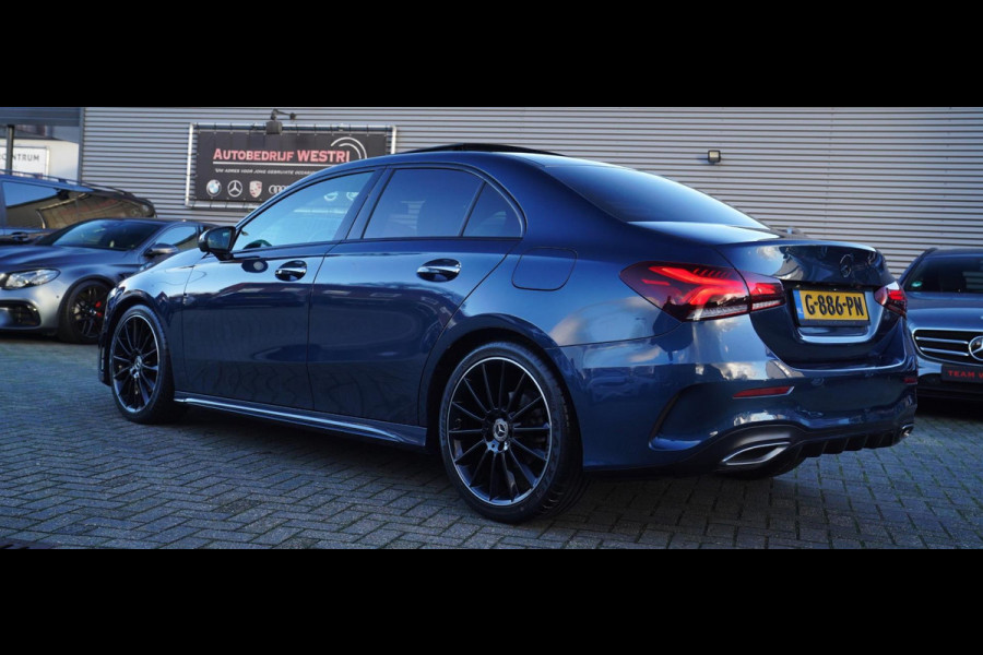 Mercedes-Benz A-Klasse 180 d Launch Edition Premium Plus | Stoelverwarming | 360 Camera | Pano