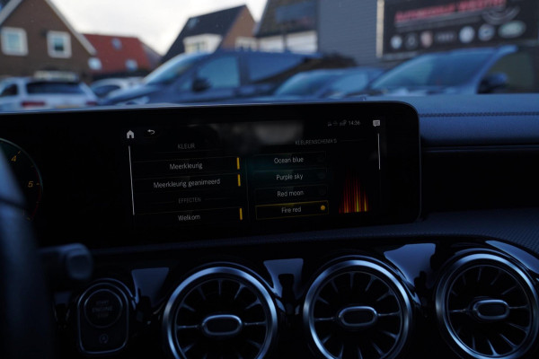 Mercedes-Benz A-Klasse 180 d Launch Edition Premium Plus | Stoelverwarming | 360 Camera | Pano