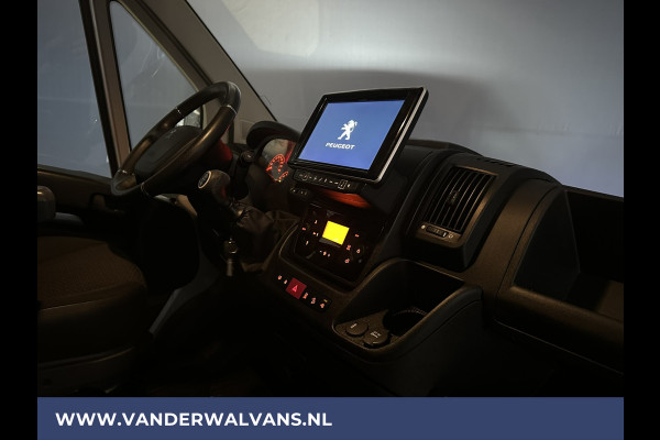 Peugeot Boxer 2.2 BlueHDi 140pk **BPM VRIJ voor de Ondernemer** L2H2 Euro6 Airco | Camera | 2500kg Trekhaak | Cruisecontrol parkeersensoren, LED, chauffeursstoel