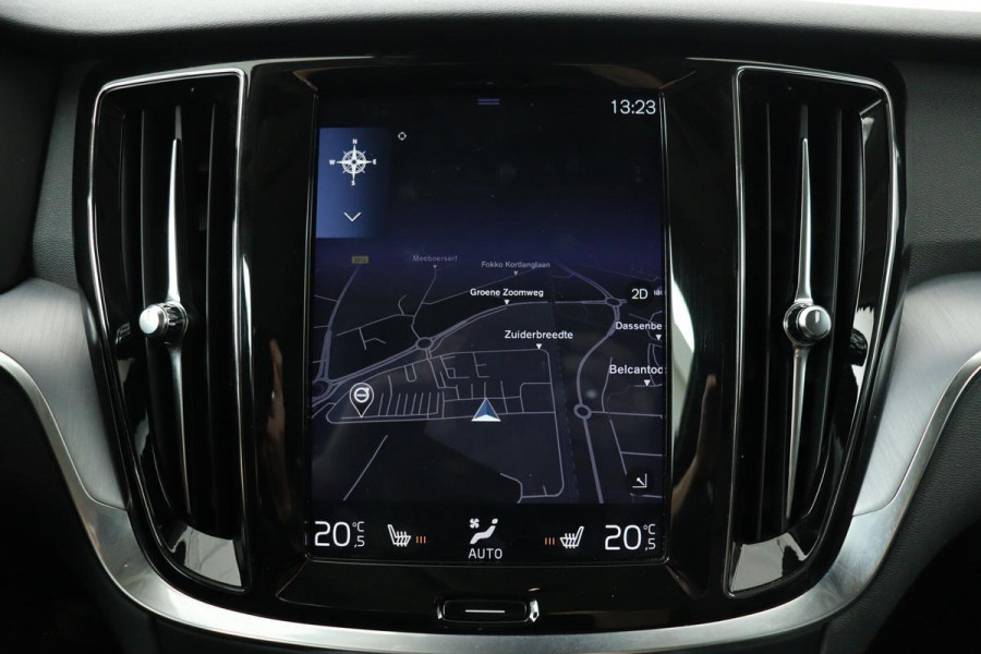 Volvo V60 2.0 T5 Momentum | Leder | Stoelverwarming | Carplay | Full LED | Navigatie | Climate control | PDC | Cruise control