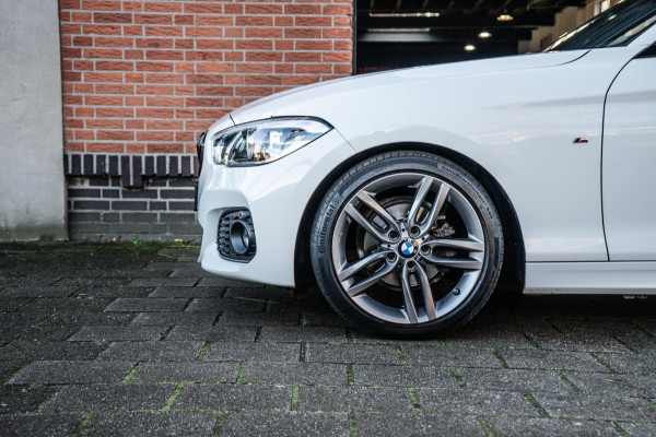 BMW 1-serie 118i High Executive M-Sport Pano / Cruise / Stuurverwarming