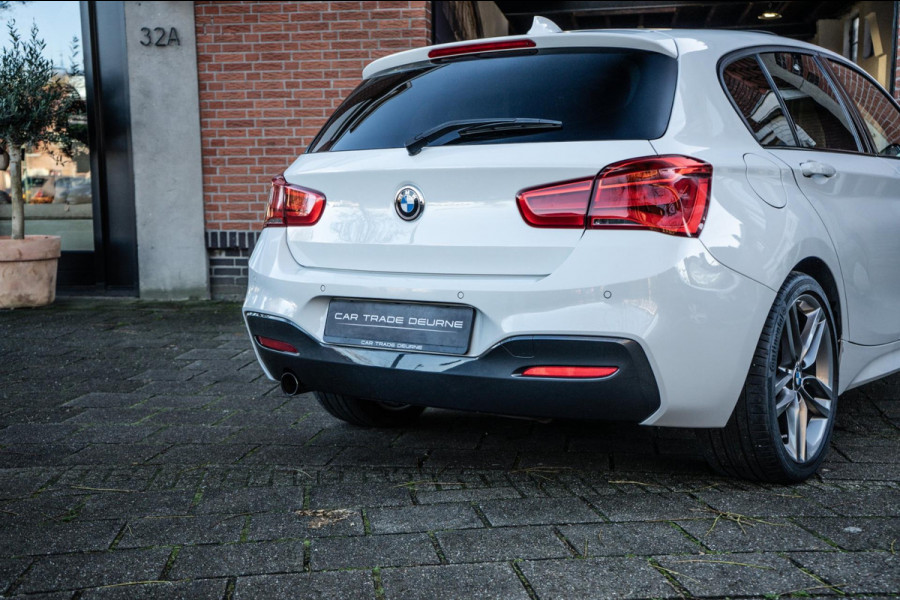 BMW 1-serie 118i High Executive M-Sport Pano / Cruise / Stuurverwarming