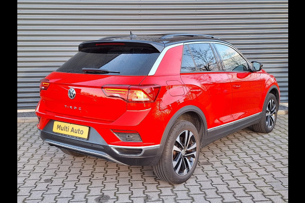 Volkswagen T-Roc 1.5 TSI Sport 150 pk DSG | Panoramadak | Adaptive Cruise | Virtual Cockpit | Camera | Apple Carplay | Electrische Achterklep | Dode Hoek Detectie |