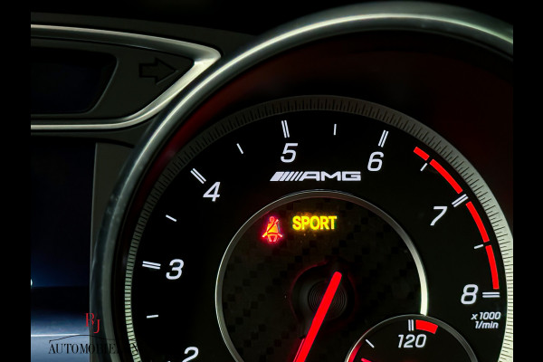 Mercedes-Benz A-Klasse AMG A45 4MATIC |Panorama|Sportuitlaat|Camera