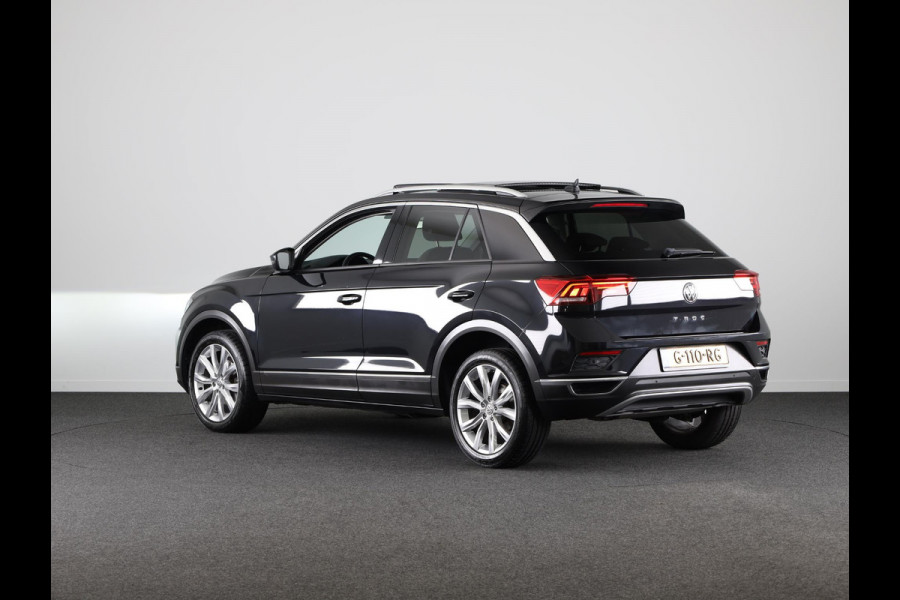 Volkswagen T-Roc 1.5 TSI Sport 150PK DSG (automaat) | Panorama dak | 18'LM velgen | Navigatie |