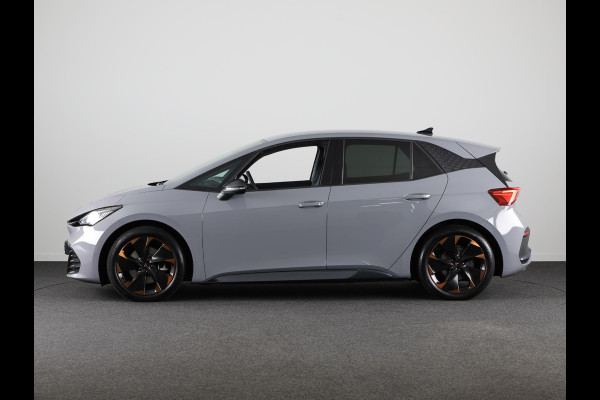 CUPRA Born Performance One 62 kWh 204 pk | Navigatie | Parkeersensoren | Achteruitrijcamera | Adaptieve cruise control | Stoelverwarming |