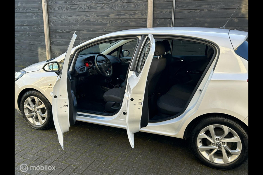 Opel Corsa 1.2i 69 PK 120 jaar edition 39.618 KM / Airco / LM velgen / 1e eigenaar