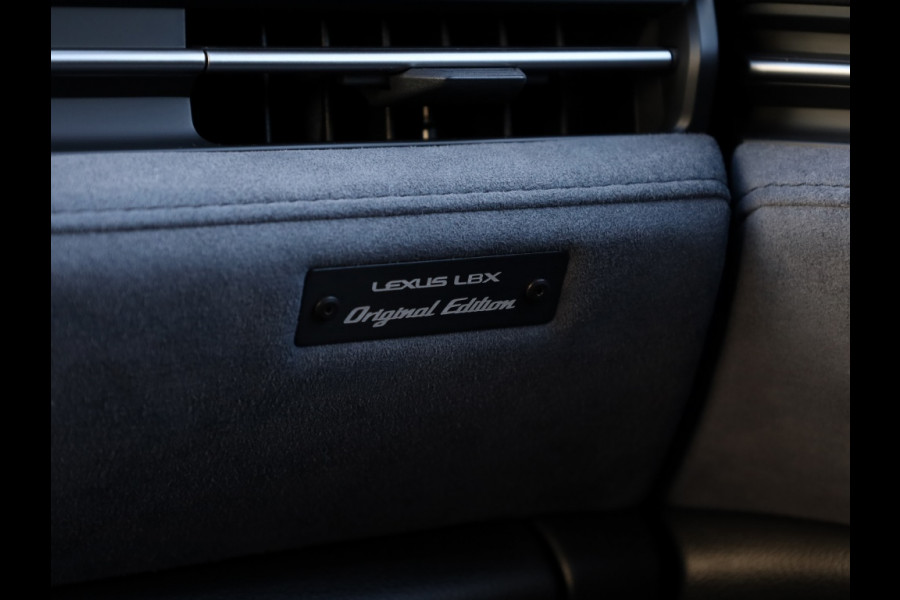 Lexus LBX Original Edition AWD | Bi-Tone | Head-Up | Leder Alcantara