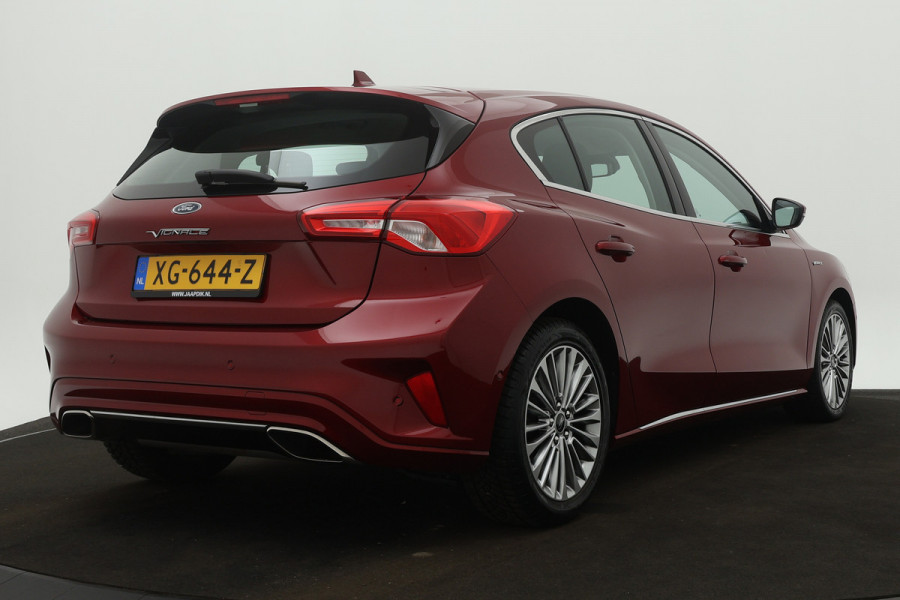 Ford Focus BWJ 2019 / 1.0 EcoB 126PK Vignale / Leer / Clima / Full LED / Ad. Cruise / Navi / Stoelverw / Voorruit verw / Stuurwiel verw /