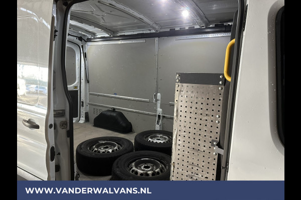 Ford Transit 2.0 TDCI 131pk L3H2 Euro6 Airco | Camera | Navigatie | Apple Carplay Android Auto, Cruisecontrol, Stoelverwarming, Verwarmde voorruit, Parkeersensoren, Bijrijdersbank