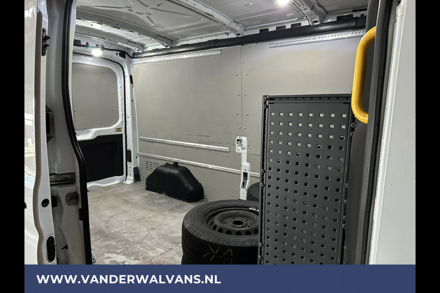 Ford Transit 2.0 TDCI 131pk **BPM VRIJ voor de Ondernemer** L3H2 Euro6 Airco | Camera | Navigatie | Apple Carplay | Cruisecontrol Stoelverwarming, Verwarmde voorruit, Parkeersensoren, Bijrijdersbank