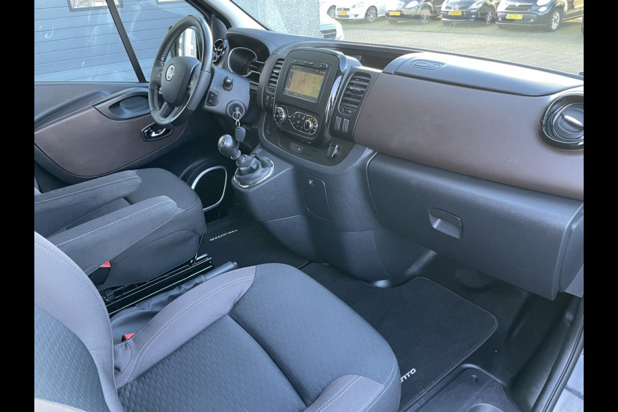 Fiat Talento 1.6 MJ EcoJet L2H1 Dubbele cabine SX /aannemersuitvoering/ Climate control - Adaptive cruise - parkeer sensoren achter - Navigatie - Radio - USB/AUX - Bluetooth - Achteruitrij camera - Multi functioneel lederen stuurwiel - Mistlampen - Licht metalen  side pipes - Lendesteun - zonnescherm zijruit - dubbele cabine