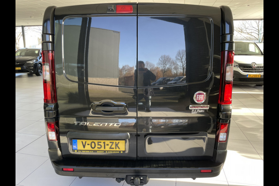 Fiat Talento 1.6 MJ EcoJet L2H1 Dubbele cabine SX /aannemersuitvoering/ Climate control - Adaptive cruise - parkeer sensoren achter - Navigatie - Radio - USB/AUX - Bluetooth - Achteruitrij camera - Multi functioneel lederen stuurwiel - Mistlampen - Licht metalen  side pipes - Lendesteun - zonnescherm zijruit - dubbele cabine