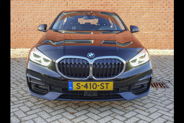 BMW 1-serie 118i Introduction Edition Automaat Sportline Sportstoelen Groot Navigatie Led verlichting Parkeersensoren voor en achter et.