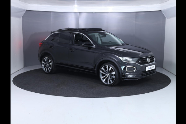 Volkswagen T-Roc 1.5 TSI Sport Business R 150pk DSG| R-line exterieur| Pano-dak| Trekhaak| Navi| 19'LM-velgen