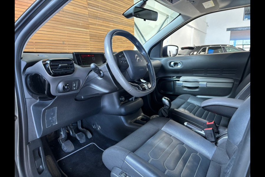 Citroën C4 Cactus 1.2 PureTech Shine | Panorama | Parkeerassistent Pakket | PDC | Camera | Winter Pakket | 17 Inch