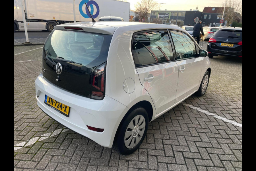 Volkswagen up! 1.0 BMT move up!