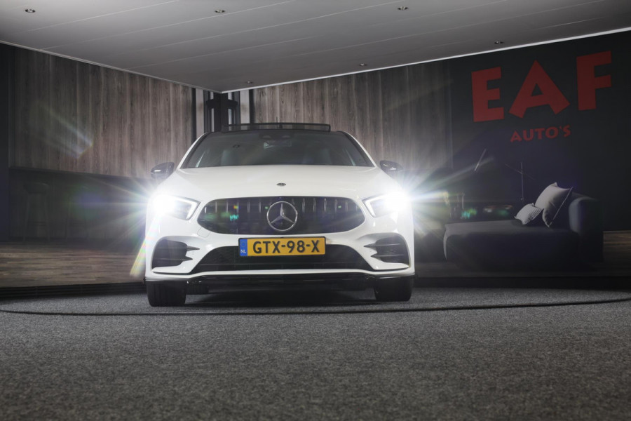 Mercedes-Benz A-Klasse 250 e AMG Line / ACC / Lane Assist / Camera / Sfeerverlichting / Dode Hoek / Open Pano / 19 Inch