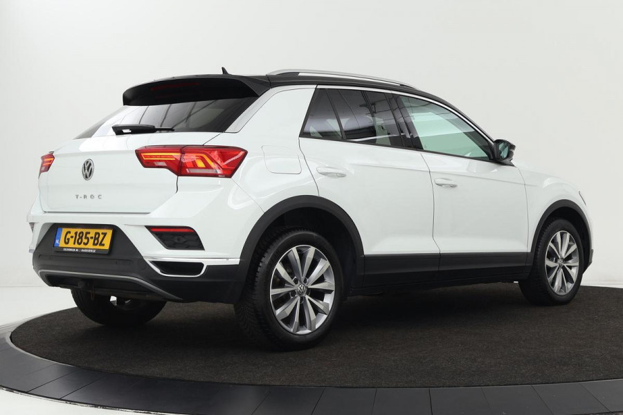 Volkswagen T-Roc 1.0 TSI Style | Stoelverwarming | Trekhaak | Camera | Carplay | Full LED | Adaptive cruise | DAB | Navigatie | Climate control