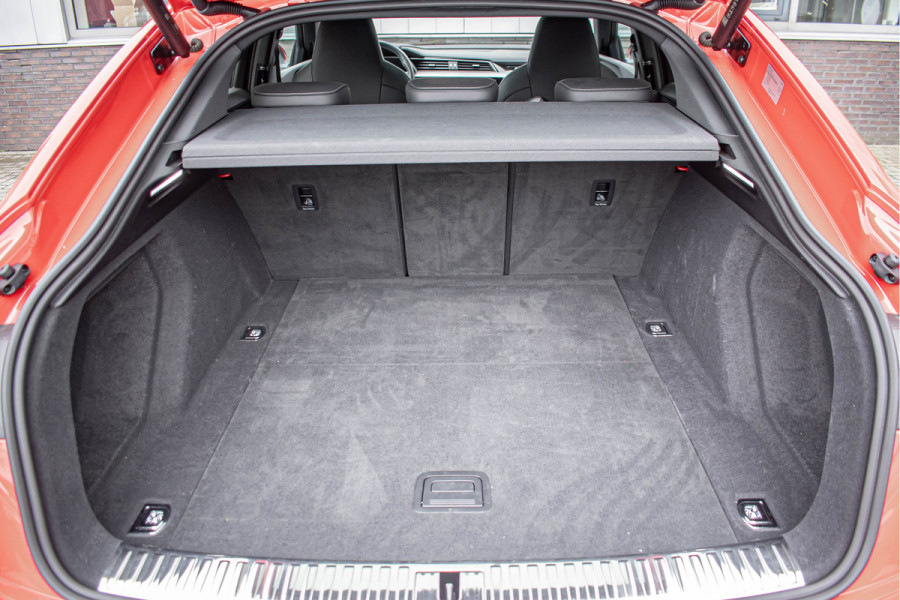 Audi e-tron Sportback 55 quattro S-line 95 kWh 21" | Softclose | Pano dak | S-Sportstoelen