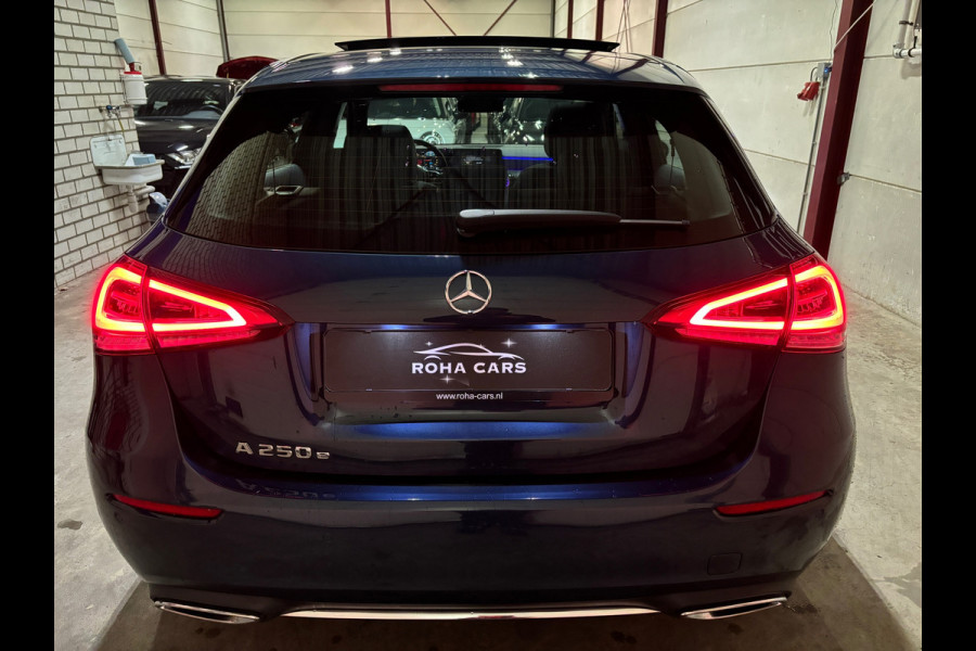 Mercedes-Benz A-Klasse 250 e Business Solution AMG Limited sfeer pano