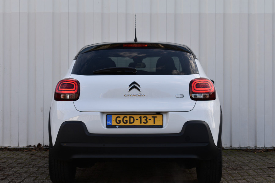 Citroën C3 1.2 PureTech Shine | Achteruitrij camera | Apple Car Play | Dealer onderhouden |