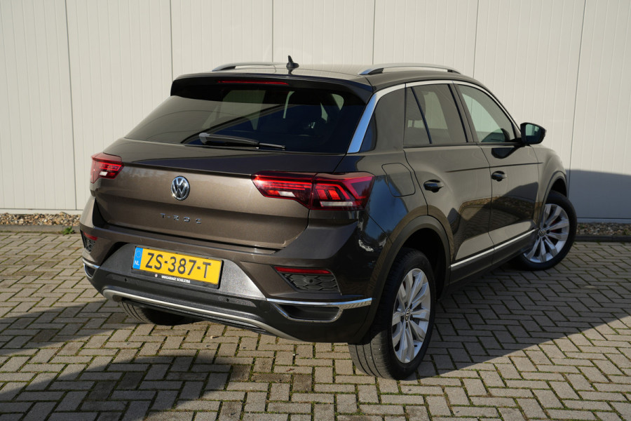 Volkswagen T-Roc 1.5 TSI Sport Automaat | Navigatie | Digitaal Dashboard | Camera