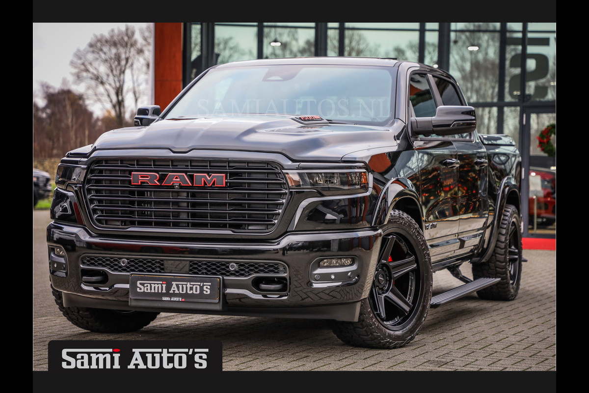 Dodge Ram NIGHT PREMIUM 2025 | BOM VOL + 14.4 INCH SCHERM | LUCHTVERING | HUD | HURRICAN 420PK 636 Nm | PRIJS MET LPG EN COVER EN GARANTIE DUBBELE CABINE | PICK UP | 5 PERSOONS | DC | GRIJSKENTEKEN | VOORRAAD NR 2233 - 7672