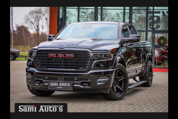 Dodge Ram NIGHT PREMIUM 2025 | BOM VOL + 14.4 INCH SCHERM | LUCHTVERING | HUD | 420PK 636 Nm | PRIJS MET LPG EN COVER EN GARANTIE | DUBBELE CABINE | PICK UP | 5 PERSOONS | DC | GRIJSKENTEKEN | VOORRAAD NR 2200 - 0886