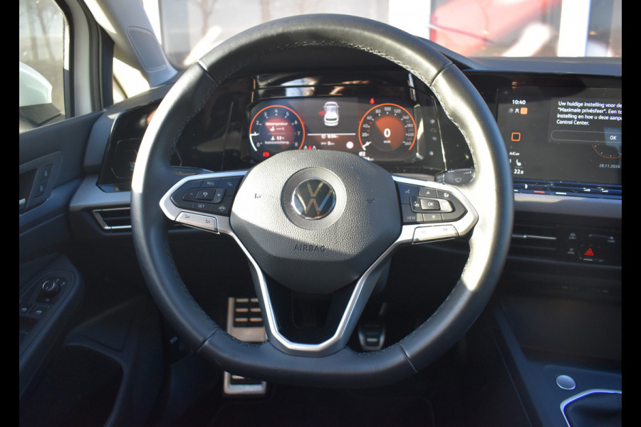 Volkswagen Golf 1.0 TSI Life Business / Adap. Cruise / Schuifdak / Navi / Carplay / Dab / Camera / Clima