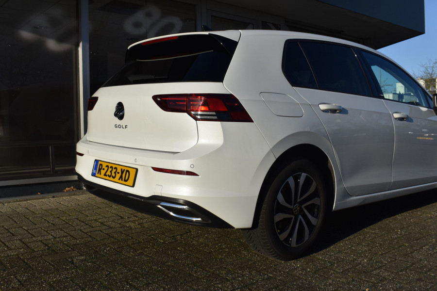 Volkswagen Golf 1.0 TSI Life Business / Adap. Cruise / Schuifdak / Navi / Carplay / Dab / Camera / Clima