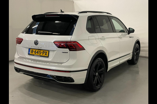 Volkswagen Tiguan 2.0 TSI 4Motion / R-Line / Pano / CarPlay