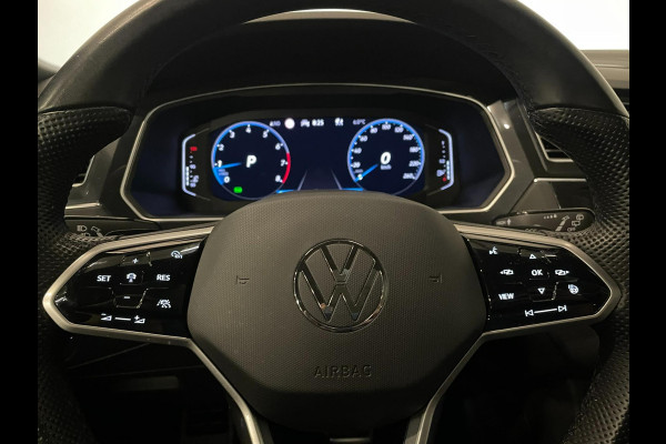 Volkswagen Tiguan 2.0 TSI 4Motion / R-Line / Pano / CarPlay