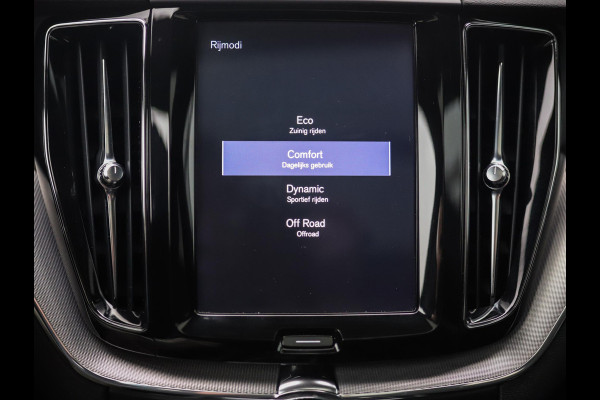 Volvo XC60 2.0 T4 Inscription | Pano | HUD | Camera | Carplay | BLIS